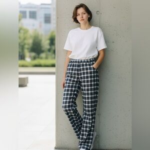 American Eagle ultra high rise, navy &white plaid flannel pleated pants 13R31